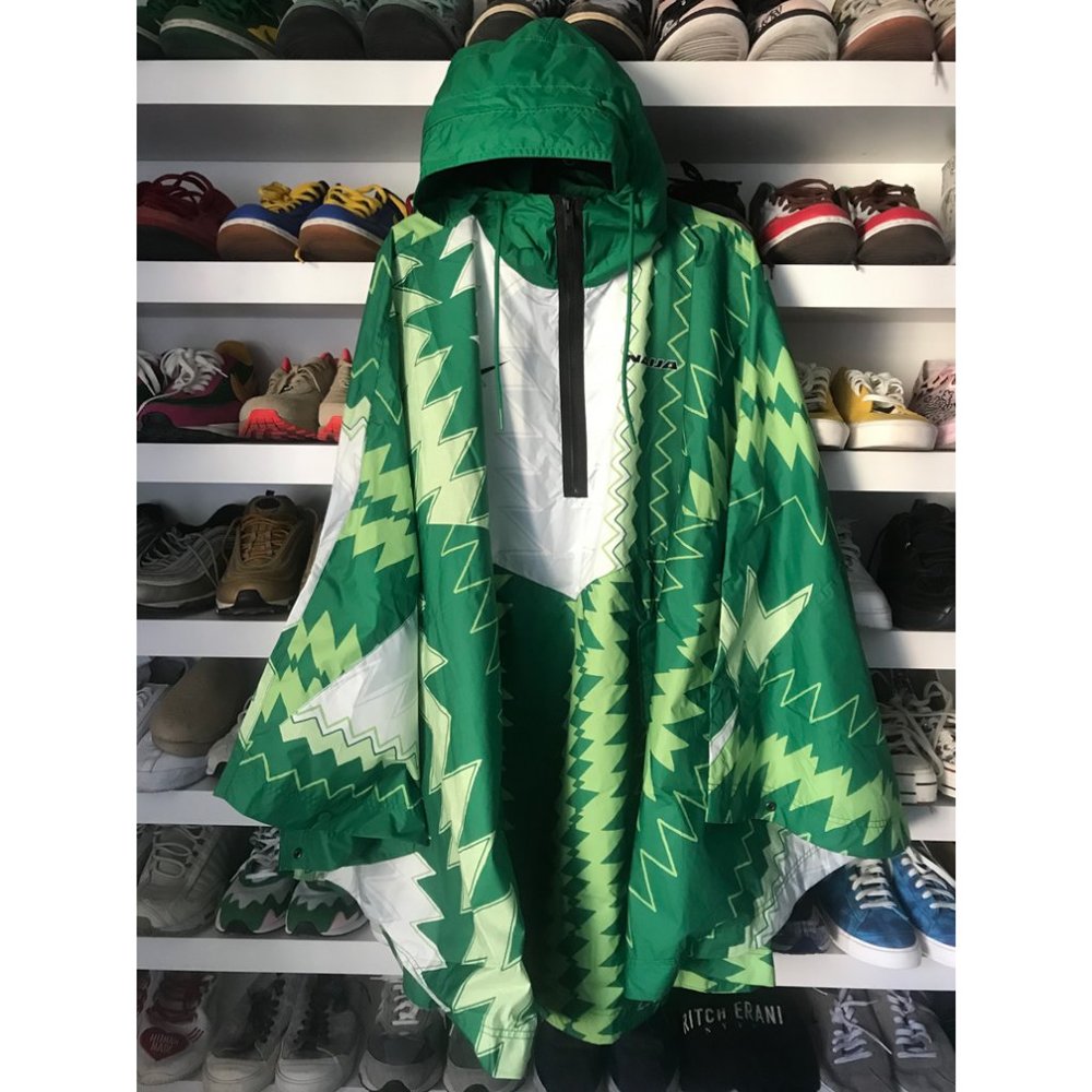 NIKE NIGERIA Men's Woven Poncho